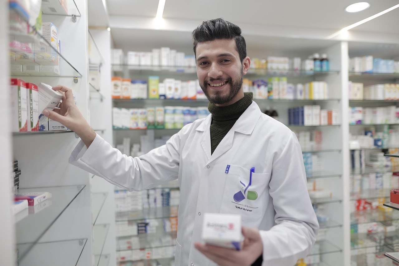 guía completa de farmacias: servicios, precios y consejos